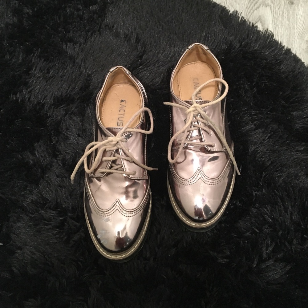 Silver shoes - Picture 4 of 7